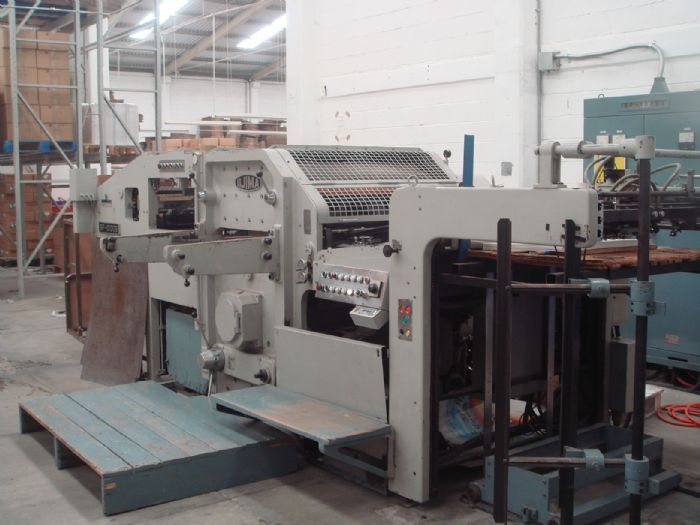 MAQUINA SUAJADORA IIJIMA AUTOMATICA 